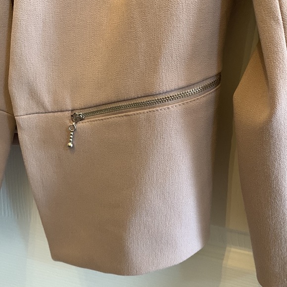 Express Blazer - Picture 4 of 13